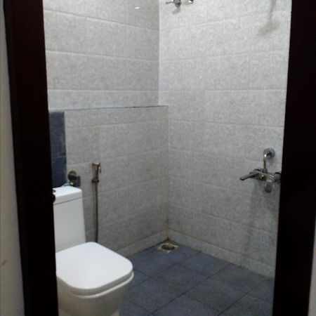 Indra Regency Hotel Thiruttani ภายนอก รูปภาพ